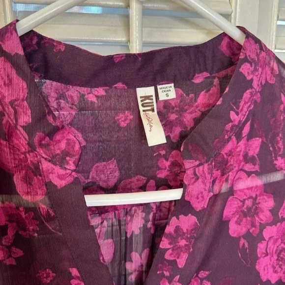 Kut From the kloth Mock neck sheer floral blouse - Picture 4 of 6